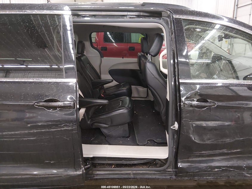 2022 Chrysler Pacifica VIN 2C4RC1BG7NR198975 IAAI salvage auction — SIDE, Salvage (Minnesota), sold $4,550 on 2026-07-11 (photo 8)