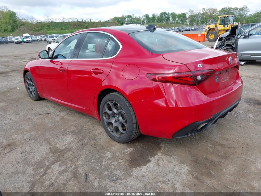 2017 Alfa romeo Giulia VIN ZARFAEDNXH7548588 IAAI salvage auction — RIGHT FRONT, Salvage Title, sold $2,000 on 2026-08-13 (photo 3)