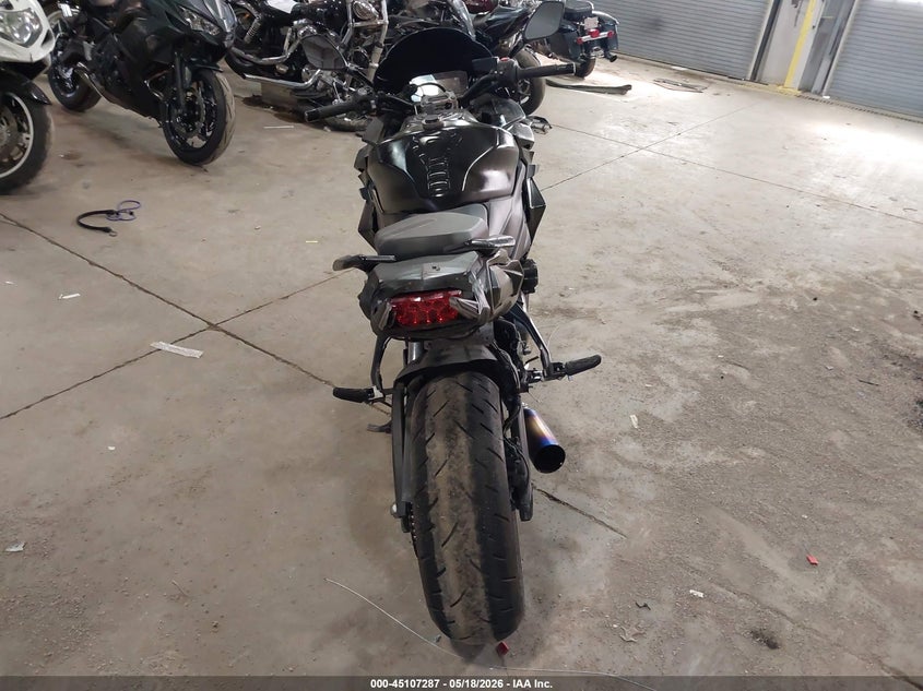 2023 Suzuki Gsx VIN JS1EK12B0P7100213 IAAI salvage auction — LEFT SIDE, Salvage Title, sold $2,300 on 2026-09-11 (photo 6)
