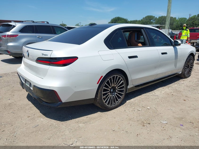2025 BMW 7 series VIN WBA23EH04SCT21250 IAAI salvage auction — UNDERCARRIAGE, Salvage (Texas), sold $25 on 2026-07-27 (photo 4)