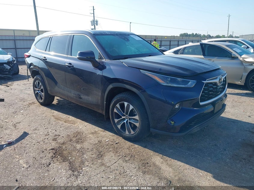 2021 Toyota Highlander VIN 5TDGZRAH3MS530513 IAAI salvage auction — REAR END, Original (Texas), sold $13,300 on 2026-08-02 (photo 1)