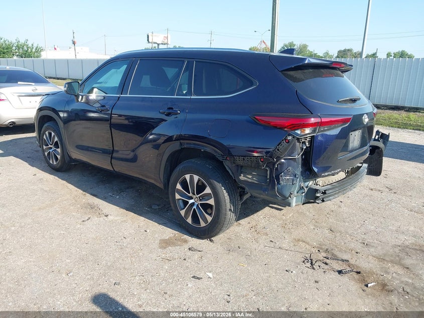 2021 Toyota Highlander VIN 5TDGZRAH3MS530513 IAAI salvage auction — REAR END, Original (Texas), sold $13,300 on 2026-08-02 (photo 3)