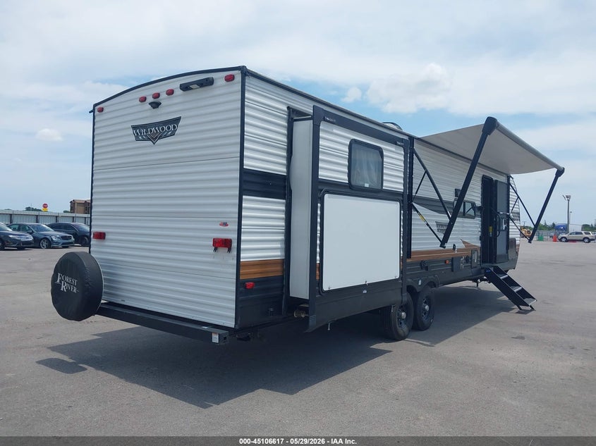 2023 Forest river 31kqbts wildwood VIN 4X4TWDG25P8810482 IAAI salvage auction — ALL OVER, Salvage (Texas), sold $13,850 on 2026-07-15 (photo 2)