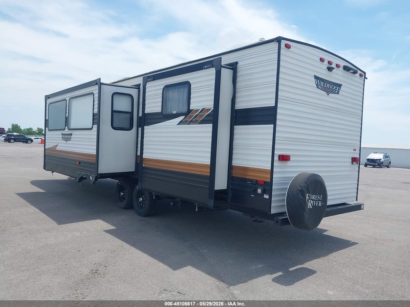 2023 Forest river 31kqbts wildwood VIN 4X4TWDG25P8810482 IAAI salvage auction — ALL OVER, Salvage (Texas), sold $13,850 on 2026-07-15 (photo 3)