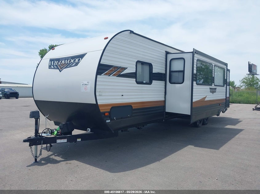 2023 Forest river 31kqbts wildwood VIN 4X4TWDG25P8810482 IAAI salvage auction — ALL OVER, Salvage (Texas), sold $13,850 on 2026-07-15 (photo 4)