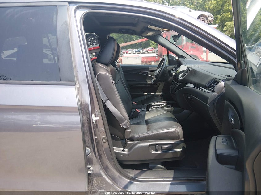 2021 Honda Passport VIN 5FNYF8H90MB024034 IAAI salvage auction — HAIL, Salvage (Kansas), sold $8,300 on 2026-07-15 (photo 5)