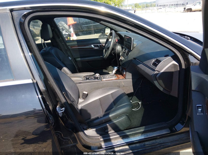 2009 Mercedes-benz C class VIN WDDGF81X69R066056 IAAI salvage auction — LEFT FRONT, Salvage (Tennessee), sold $550 on 2026-07-23 (photo 5)
