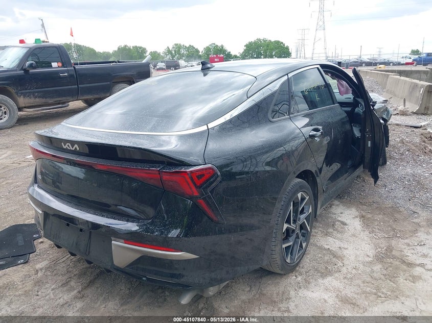 2025 Kia K5 VIN KNAG34J79S5270596 IAAI salvage auction — RIGHT SIDE, Salvage Title, sold $2,350 on 2026-07-29 (photo 4)