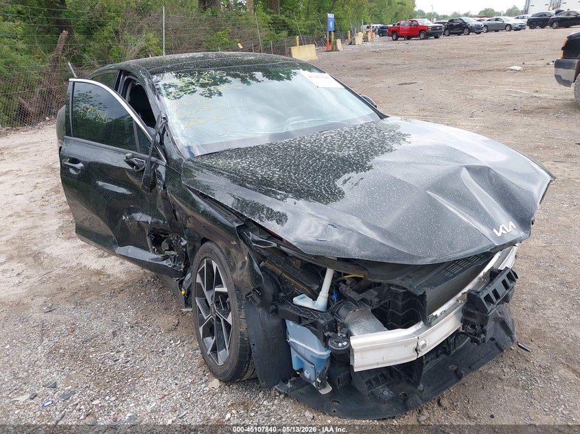 2025 Kia K5 VIN KNAG34J79S5270596 IAAI salvage auction — RIGHT SIDE, Salvage Title, sold $2,350 on 2026-07-29 (photo 6)