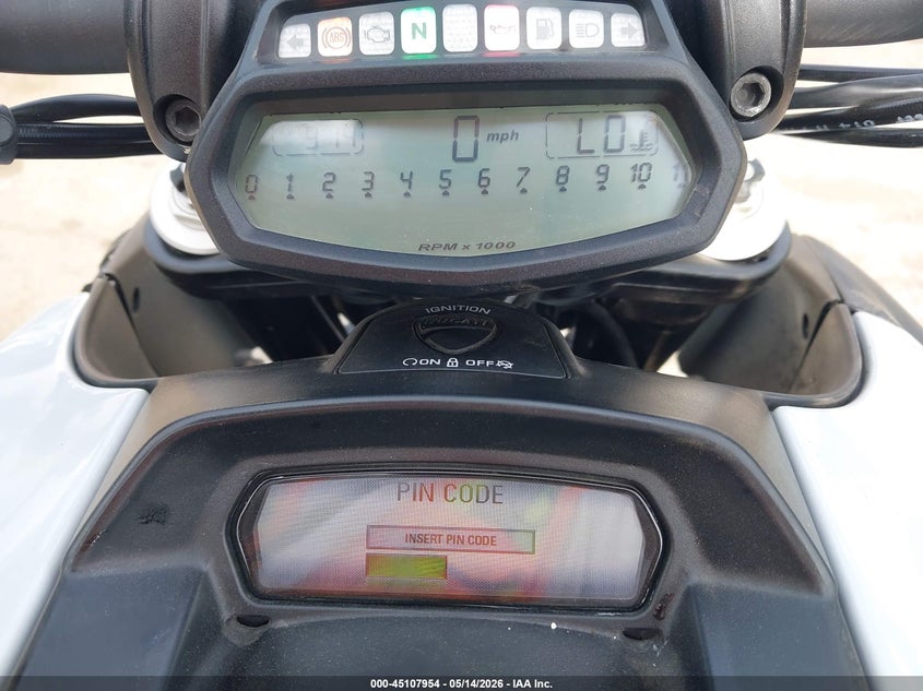 2015 Ducati Diavel VIN ZDM13BSW4FB020925 IAAI salvage auction — LEFT SIDE, Salvage (Kansas), sold $3,650 on 2026-08-12 (photo 7)