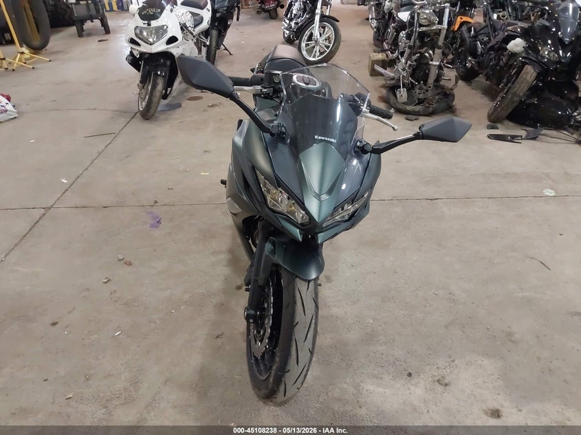 2025 Kawasaki Ninja VIN ML5EXEP16SDAG6523 IAAI salvage auction — SIDE, Salvage (Indiana), sold $1,000 on 2026-07-21 (photo 5)