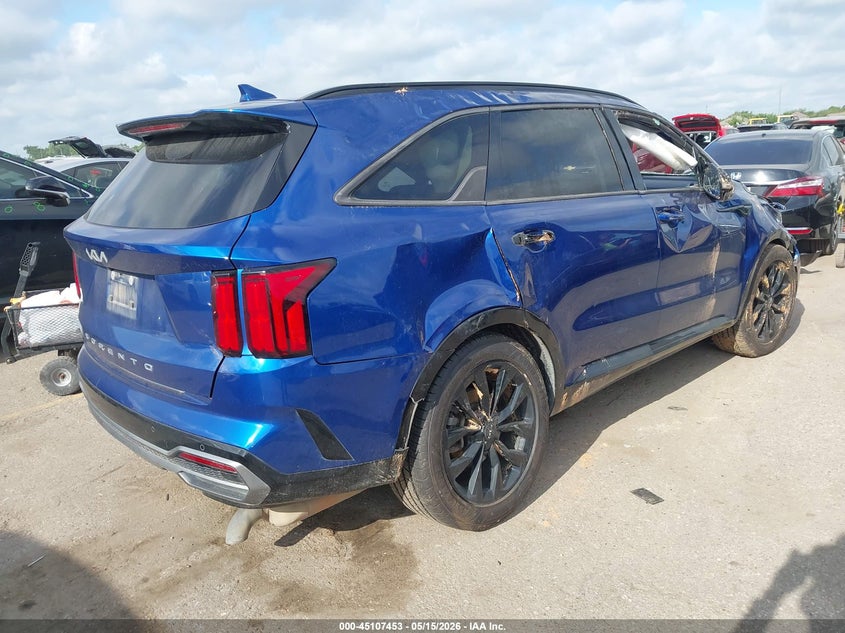 2022 Kia Sorento VIN 5XYRK4LF8NG079587 IAAI salvage auction — ROLLOVER, Salvage (Texas), sold $2,300 on 2026-07-22 (photo 4)
