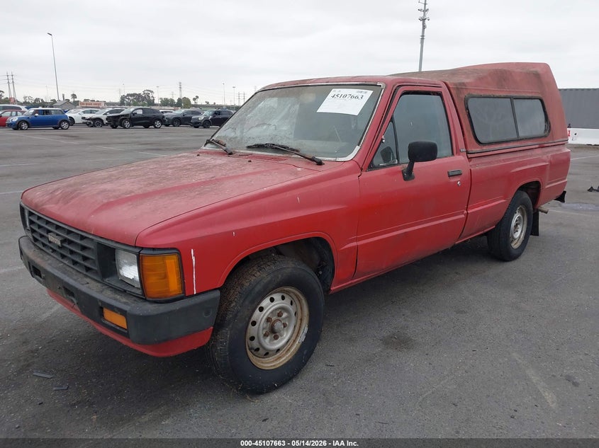 1986 Toyota Pickup VIN JT4RN55R5G0222959 IAAI salvage auction — NORMAL WEAR, Clear - Dealer Only (California), sold $4,300 on 2026-07-16 (photo 2)