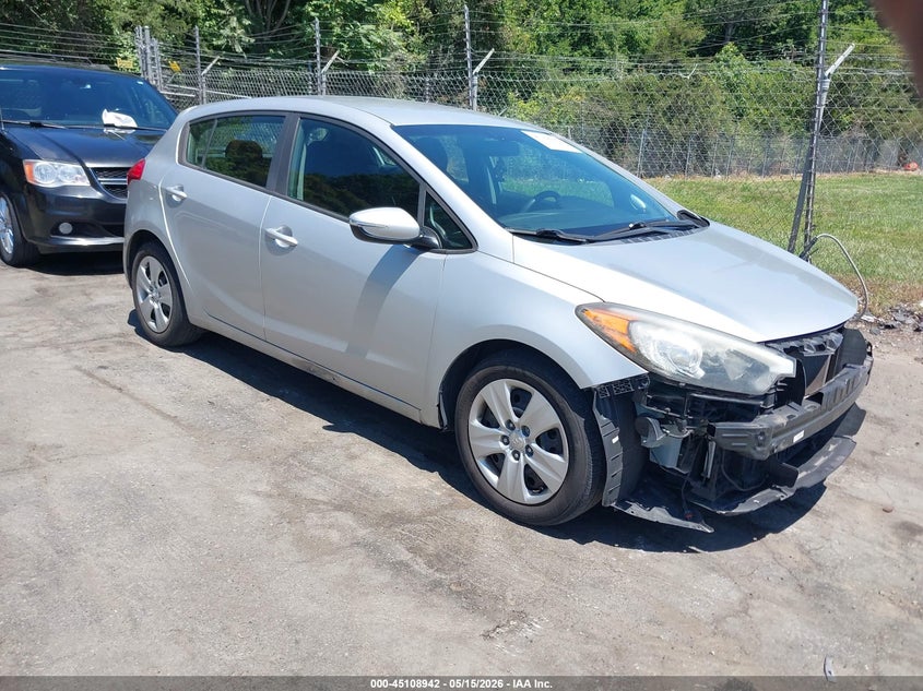 2016 Kia Forte VIN KNAFK5A87G5599902 IAAI salvage auction — LEFT FRONT, Salvage (North Carolina), sold $25 on 2026-07-30 (photo 1)