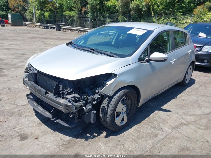 2016 Kia Forte VIN KNAFK5A87G5599902 IAAI salvage auction — LEFT FRONT, Salvage (North Carolina), sold $25 on 2026-07-30 (photo 2)