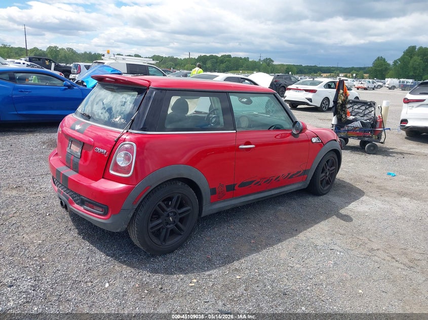 2013 Mini Hard top VIN WMWSV3C53DT477011 IAAI salvage auction — LEFT SIDE, Salvage - Greater Than 75% (Maryland), sold $225 on 2026-07-06 (photo 4)