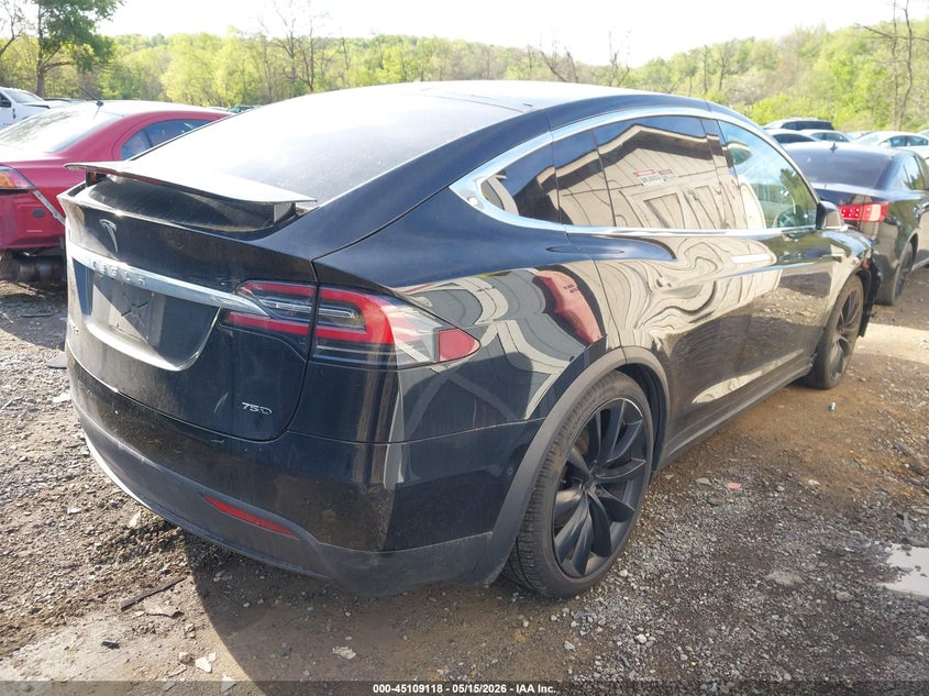 2018 Tesla Model x VIN 5YJXCBE21JF089026 IAAI salvage auction — FRONT END, Salvage (Pennsylvania), sold $8,400 on 2026-07-23 (photo 4)