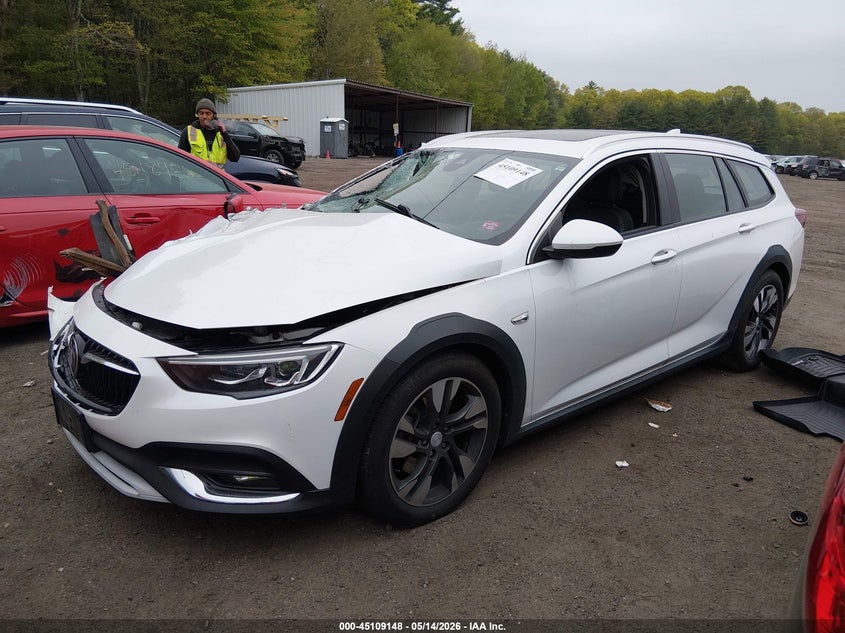 2018 Buick Regal VIN W04GV8SX4J1103257 IAAI salvage auction — FRONT END, Salvage (Massachusetts), sold $950 on 2026-07-07 (photo 2)
