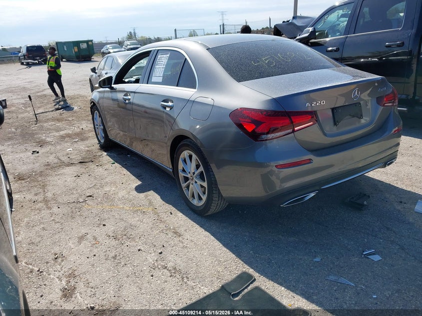 2021 Mercedes-benz A-klasse VIN W1K3G4FB6MJ274642 IAAI salvage auction — FRONT END, Salvage (Illinois), sold $6,300 on 2026-07-14 (photo 3)