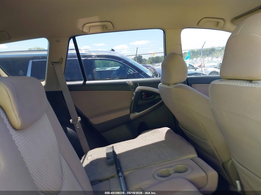 2007 Toyota Rav4 VIN JTMZD33V475065032 IAAI salvage auction — FRONT END, Salvage (Idaho), sold $425 on 2026-07-21 (photo 8)