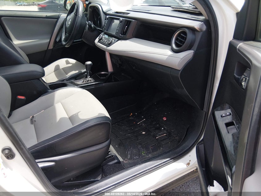 2017 Toyota Rav 4 VIN JTMDJREV2HD076282 IAAI salvage auction — LEFT & RIGHT, Salvage (Missouri), sold $6,700 on 2026-07-16 (photo 5)
