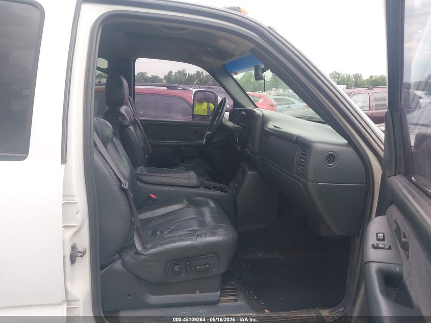 2002 Chevrolet Silverado 2500 VIN 1GCHK23G72F149040 IAAI salvage auction — HAIL, Clear (Missouri), sold $1,200 on 2026-07-17 (photo 5)