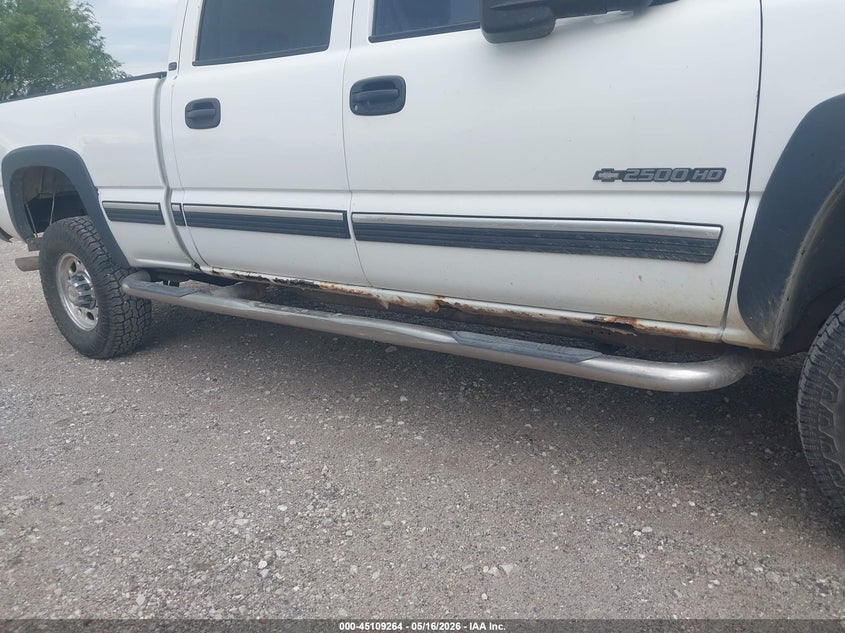 2002 Chevrolet Silverado 2500 VIN 1GCHK23G72F149040 IAAI salvage auction — HAIL, Clear (Missouri), sold $1,200 on 2026-07-17 (photo 6)