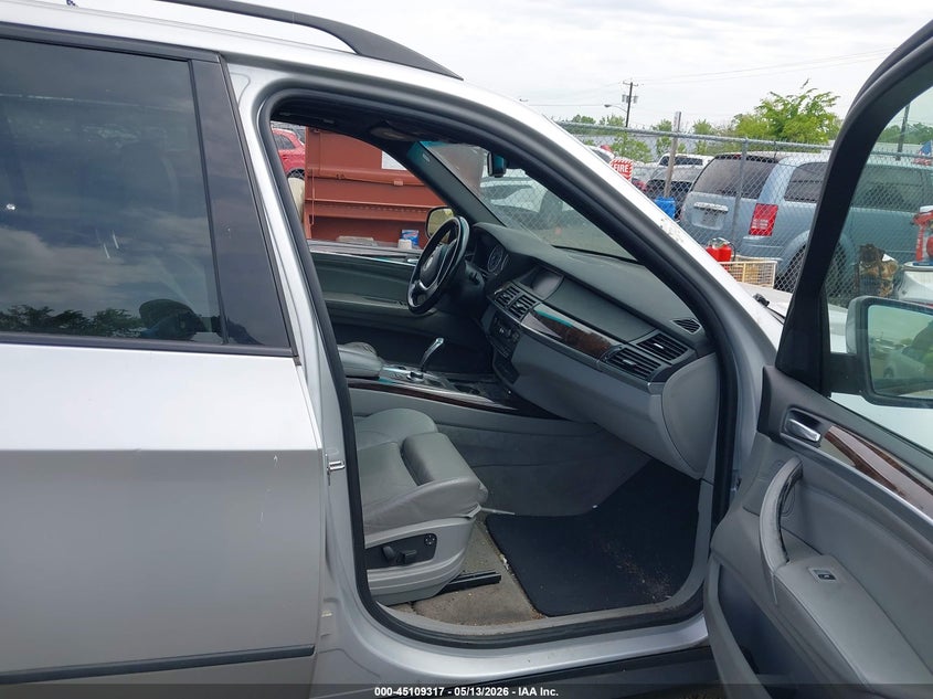 2009 BMW X5 VIN 5UXFE83509L171715 IAAI salvage auction — NORMAL WEAR, Salvage (Texas), sold $600 on 2026-07-29 (photo 5)