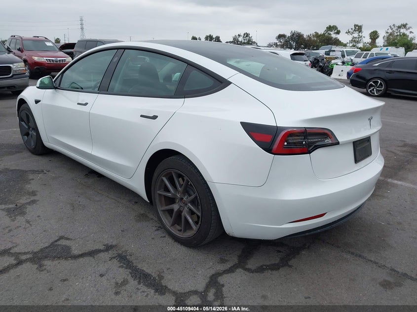 2023 Tesla Model 3 VIN 5YJ3E1EA4PF571573 IAAI salvage auction — RIGHT SIDE, Salvage (California), sold $9,200 on 2026-07-30 (photo 3)