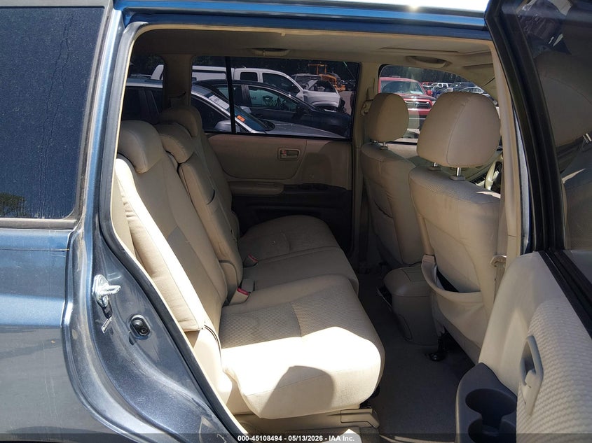 2005 Toyota Highlander VIN JTEEP21A050128696 IAAI salvage auction — FRONT & REAR, Salvage (Kansas), sold $725 on 2026-07-22 (photo 8)