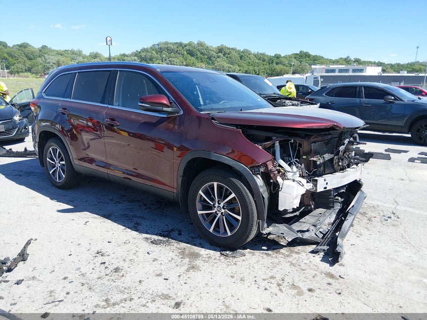 2019 Toyota Highlander VIN 5TDJZRFH7KS954465 IAAI salvage auction — FRONT END, Salvage (Illinois), sold $9,900 on 2026-07-28 (photo 1)