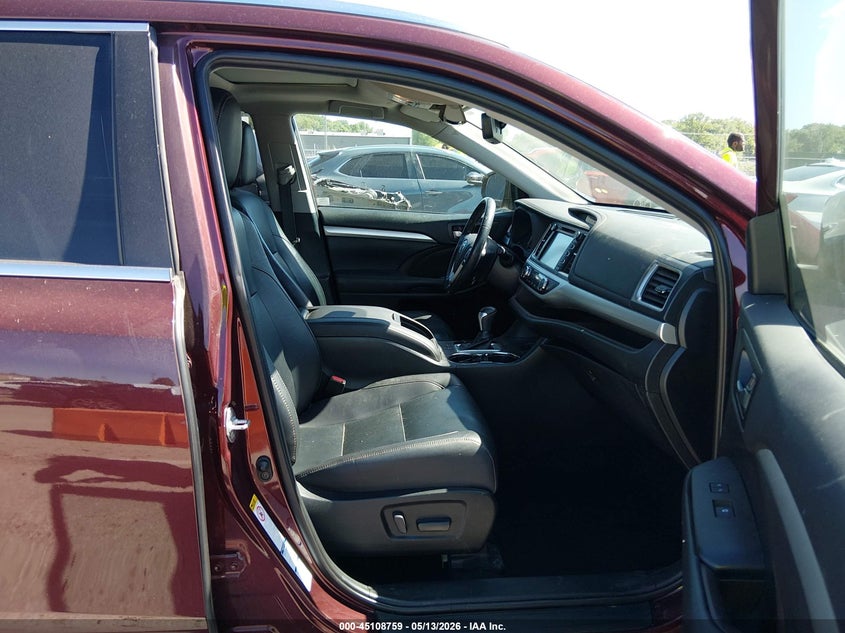 2019 Toyota Highlander VIN 5TDJZRFH7KS954465 IAAI salvage auction — FRONT END, Salvage (Illinois), sold $9,900 on 2026-07-28 (photo 5)