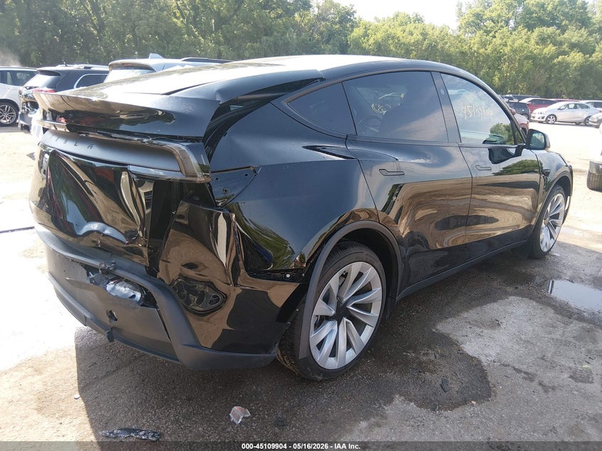 2026 Tesla Model y VIN 7SAYGDED7TA499158 IAAI salvage auction — FRONT & REAR, Salvage Title, sold $16,600 on 2026-07-12 (photo 4)