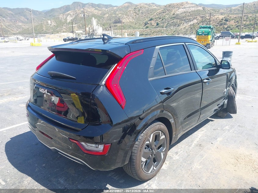 2025 Kia Niro VIN KNDCT3L15S5144059 IAAI salvage auction — RIGHT SIDE, Salvage (California), sold $10,600 on 2026-07-23 (photo 4)