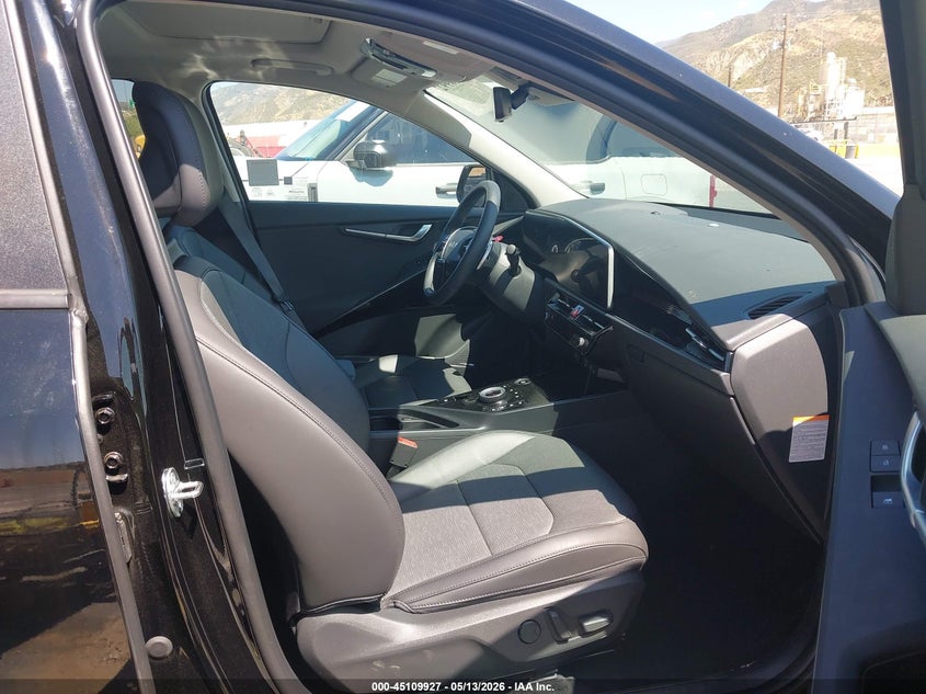 2025 Kia Niro VIN KNDCT3L15S5144059 IAAI salvage auction — RIGHT SIDE, Salvage (California), sold $10,600 on 2026-07-23 (photo 5)