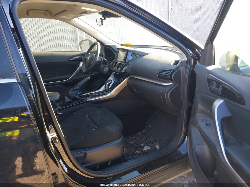 2024 Mitsubishi Eclipse cross VIN JA4ATUAA1RZ061175 IAAI salvage auction — HAIL, Clear Claim Paid (Wisconsin), sold $7,575 on 2026-07-08 (photo 5)