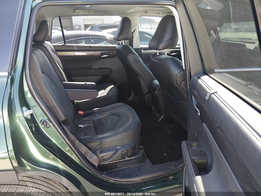 2025 Toyota Highlander VIN 5TDXBRCH7SS681692 IAAI salvage auction — FRONT END, Original (Texas), sold $25 on 2026-07-27 (photo 8)