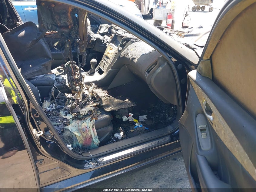 2014 Infiniti Q50 VIN JN1BV7AR9EM693895 IAAI salvage auction — Burn Engine, Junk Receipt (North Carolina), sold $425 on 2026-07-09 (photo 5)