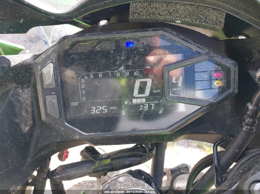 2025 Kawasaki Ninja VIN ML5EXGH11SDA46677 IAAI salvage auction — ROLLOVER, Salvage (Montana), sold $1,175 on 2026-07-15 (photo 7)