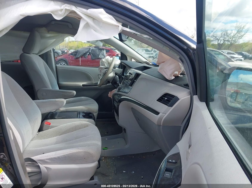 2014 Toyota Sienna VIN 5TDKK3DC7ES419377 IAAI salvage auction — FRONT END, Junk Bill Of Sale Mv2459 (Wisconsin), sold $675 on 2026-07-14 (photo 5)