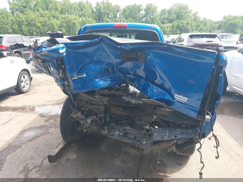 2016 Toyota Tacoma VIN 5TFSX5ENXGX046667 IAAI salvage auction — FRONT & REAR, Salvage (Kansas), sold $4,525 on 2026-07-22 (photo 6)