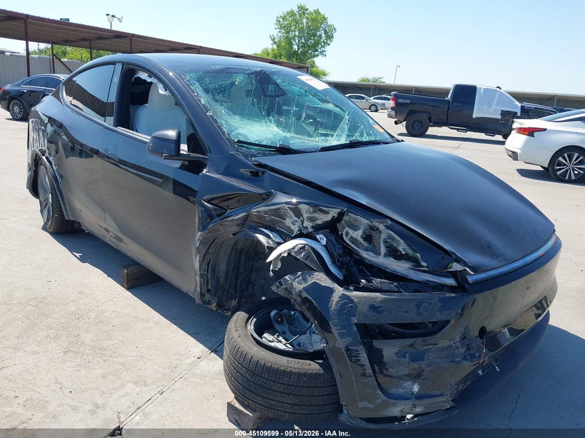 2026 Tesla Model y VIN 7SAYGDED1TA658403 IAAI salvage auction — LEFT & RIGHT, Salvage Title, sold $15,575 on 2026-07-22 (photo 6)