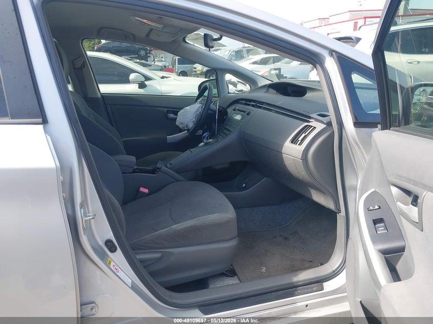 2011 Toyota Prius VIN JTDKN3DU4B0264561 IAAI salvage auction — FRONT END, Salvage (California), sold $600 on 2026-07-30 (photo 5)