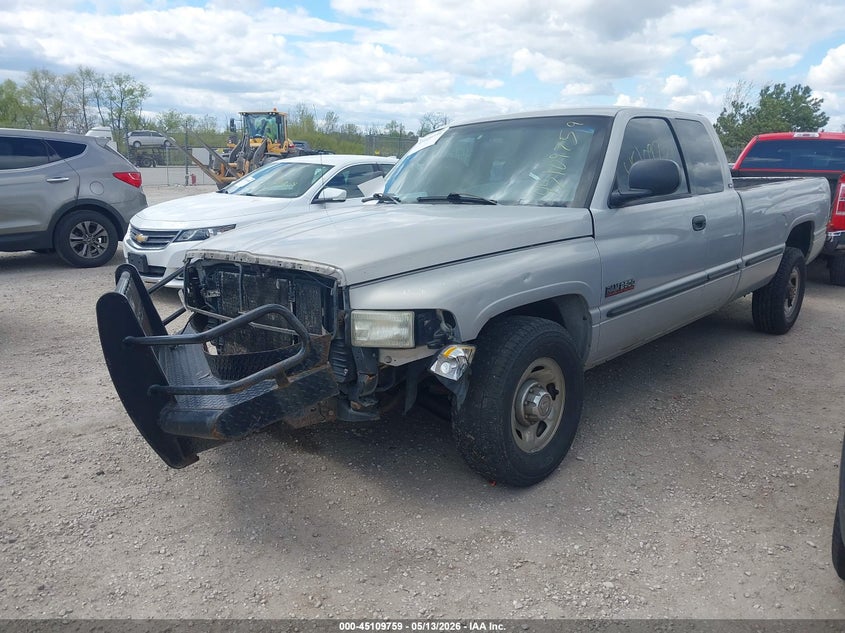 1999 Dodge Ram 2500 VIN 3B7KC2367XG184676 IAAI salvage auction — FRONT END, Salvage (Texas), sold $2,050 on 2026-07-31 (photo 2)