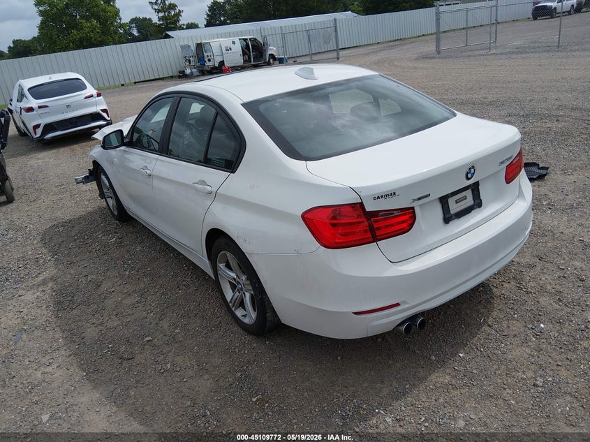 2015 BMW 3er VIN WBA3B5C59FF962781 IAAI salvage auction — FRONT END, Salvage (New Jersey), sold $950 on 2026-08-12 (photo 3)