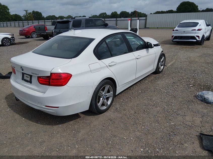 2015 BMW 3er VIN WBA3B5C59FF962781 IAAI salvage auction — FRONT END, Salvage (New Jersey), sold $950 on 2026-08-12 (photo 4)