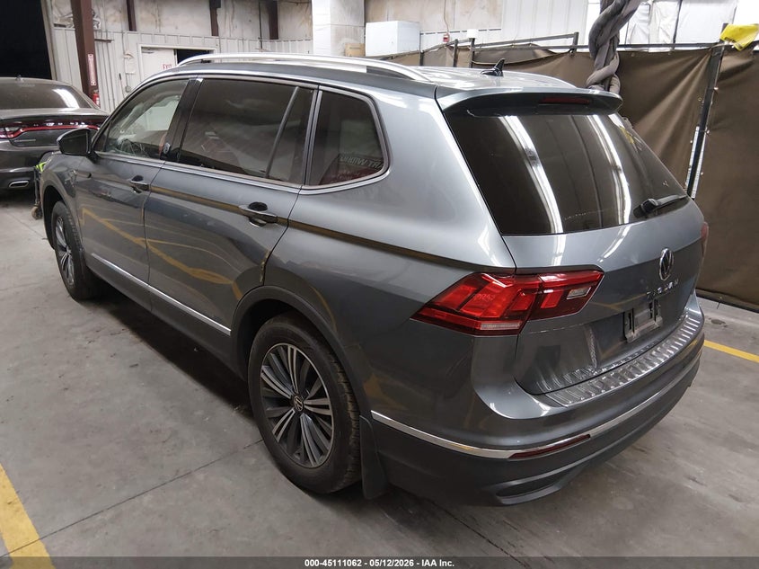2024 Volkswagen Tiguan VIN 3VVTB7AX8RM226648 IAAI salvage auction — RIGHT SIDE, Salvage (Arizona), sold $8,600 on 2026-07-28 (photo 3)