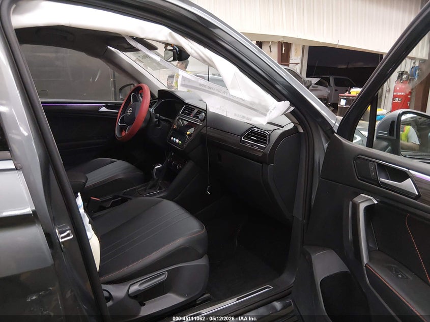 2024 Volkswagen Tiguan VIN 3VVTB7AX8RM226648 IAAI salvage auction — RIGHT SIDE, Salvage (Arizona), sold $8,600 on 2026-07-28 (photo 5)
