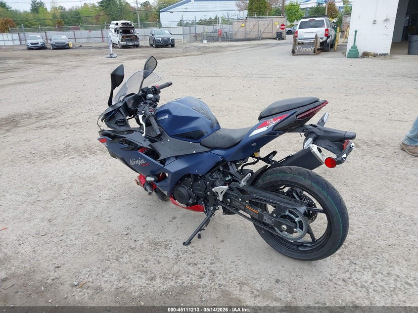 2026 Kawasaki Ninja VIN ML5EXGJ17TDA85429 IAAI salvage auction — FRONT END, Salvage (New Hampshire), sold $1,000 on 2026-09-19 (photo 3)