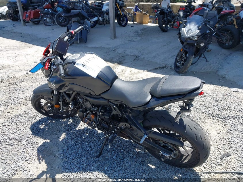 2024 Yamaha Mt VIN JYARM32E7RA010193 IAAI salvage auction — LEFT & RIGHT, Salvage (North Carolina), sold $2,750 on 2026-07-14 (photo 3)